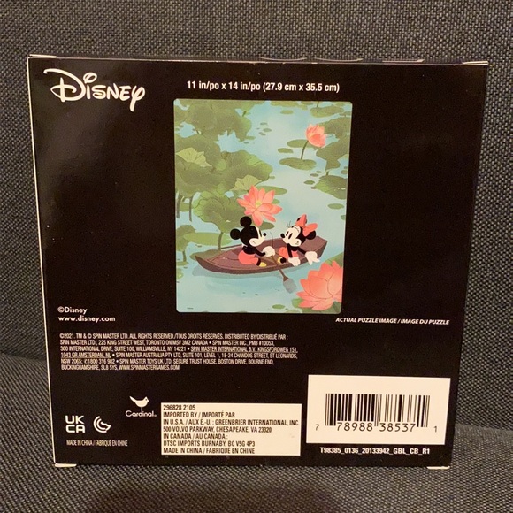 Disney Retro Puzzles Mickey Minnie Stitch - Picture 3 of 6
